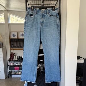 Abercrombie & Fitch The Baggy Low Rise Jeans